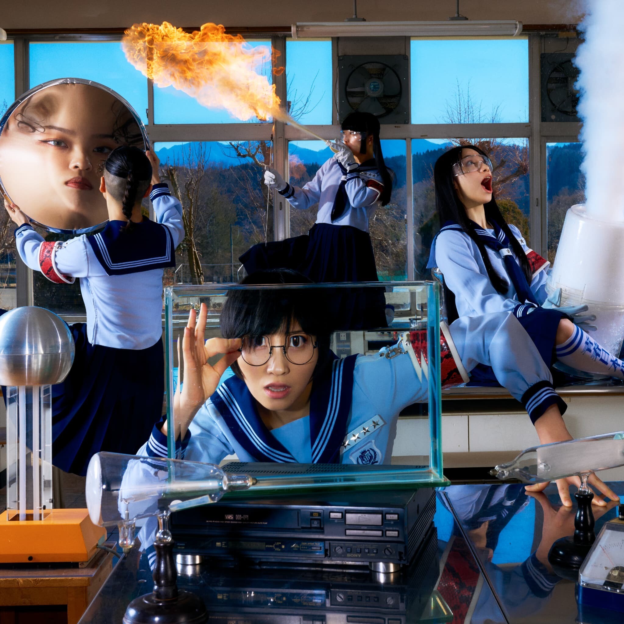 新しい学校のリーダーズ　タペストリー 新しい学校のリーダーズ / 毒花 | H ZETT Mオフィシャルページ