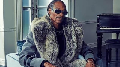 ラッパーのSnoop Dogg (スヌープ・ドッグ) 、亡き母へのトリビュートとなるゴスペルアルバム『Altar Call』を発表、ジェイミー・フォックスやロバート・グラスパー等が参加