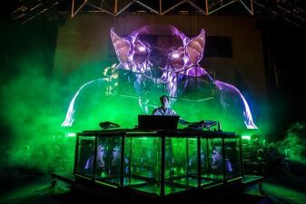 来日公演が好評だったFlumeが未発表曲のティーザーを公開