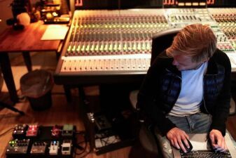 Avicii、アメリカのファンク・バンドChicのニューアルバムに参加することが明らかに！