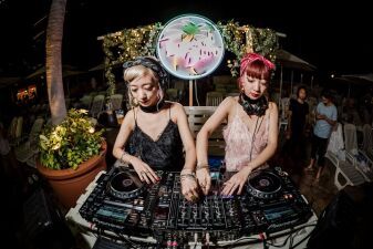 「Tropical Disco」、「ホテルニューオータニのナイトプール」のコラボレーションイベントで晩夏の夜を彩る！