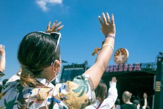UA、Dragon Ash、Nulbarich、Chara等が出演！⽇本最⼤級のサーフカルチャーフェス「GREENROOM FESTIVALʼ22」5/28〜29に横浜⾚レンガ地区野外特設会場にて開催