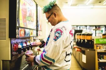 SlushiiがDiploのラジオ番組で日本人トラックメイカーYunomiの楽曲や自身のIDなどを含むDJセットを披露！