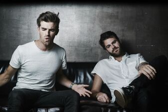 【来日直前】The Chainsmokers、ヒット曲と今後について語ったインタビュー公開！