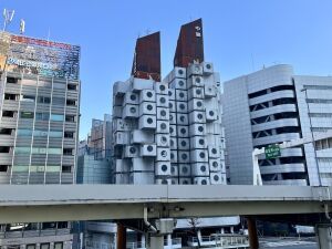 松竹、中銀カプセルタワービルのカプセルを再活用した新スペース「SHUTL (シャトル) 」をオープン、美術作品の展示・販売、イベント等でレンタル可能に