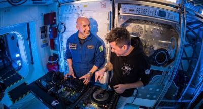 世界初！宇宙初？国際宇宙ステーションからライブ DJ セットが披露される!?