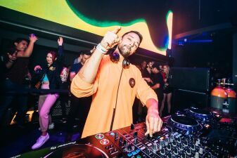 OWSLA や Mad Decent など人気レーベルから曲を出す注目の DJ、Wuki（ウキ）の来日公演が決定！