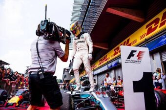 F1レーサー、ルイスハミルトンがFrank Oceanと楽曲制作を開始。