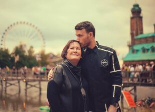 TomorrowlandでDon Diabloが母親に最高の景色をプレゼント！
