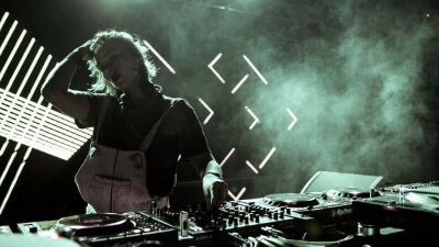 テクノ・ハウスシーンの女王、Nina Kravizがレーベルオーナーとして考えている事とは？