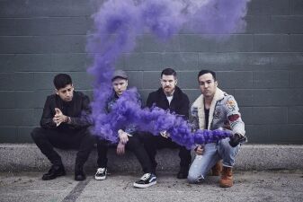 Fall Out Boyが最新アルバムを1月に発売＆来春に来日公演も決定！