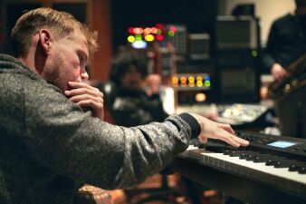  再始動はもうすぐ？Aviciiから新たな動きが、、、