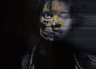 異彩を放ち続ける人気ラッパー、ダニー・ブラウン 最新ミュージック・ビデオ「LOST」公開！