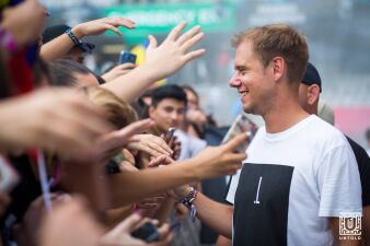 【Armin Van Buuren】5時間に及ぶ超ロングセットの映像を公開！
