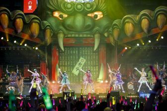 ももクロ、３年間の夏ライブ「桃神祭」が詰まった「ココ☆ナツ」、「ワニとシャンプー」を公開！