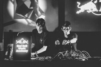 Hiroaki OBAとAl KassianによるライブユニットOpal SunnがデビューEPをリリース