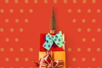 音楽好きの人に送るクリスマスプレゼントはこれにきまり!? 迷作クリスマスグッズの数々