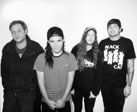 Skrillex、From First To Last 名義で「SURRENDER」リリース！無料ダウンロードリンク有
