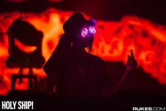 【REZZ】が2枚目のスタジオアルバムを制作中だと発表！
