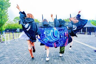 【ULTRA JAPAN 2022 ライブレポート Day2】チケットは全てソールドアウト！昨日の熱気冷め止まぬまま伝説は2日目へ、悪天候にも負けない多幸感がお台場を包み込む