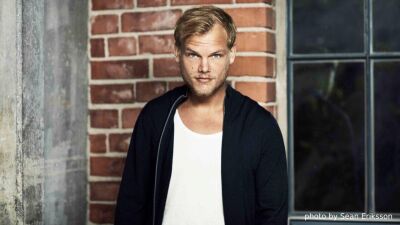 Aviciiの新作『TIM』発売、全12曲すべてのビデオが公開！世界同時体験型先行試聴イベントにアロー・ブラックが登場