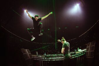 DJ史上最多、4万5千人が大熱狂！Dimitri Vegas & Like Mikeの単独公演ライブ映像をフル公開！