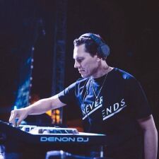 これから訪れるフェスシーズンにぴったりの曲！Tiëstoが新曲「BOOM」をリリース！