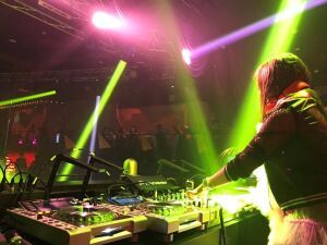 元アイドリング!!!のLUKA、渋谷のクラブで修行を積み、DJ LUKAとして地元大阪初登場！