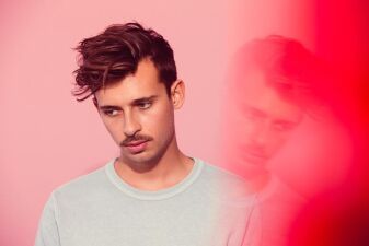 Flumeの人気は増す一方！Flumeの「Never Be Like You」がプラチナディスク認定！