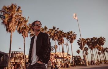 【チケット絶賛販売中】トロピカル王子 KYGO、早くもさいたまスーパーアリーナ公演のタイムテーブルが発表！