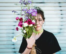 Skrillexが激押しする次世代シンガーソングライターがリリース予定のEPより2曲を公開