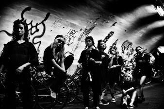 FAKYとFEMMとYup’inによるユニット「FAMM’IN」が、渋谷ハチ公前広場イルミネーション点灯式に出演！