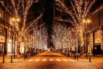 東京・丸の内エリアにて「丸の内イルミネーション 2025」が2025年11月13日 (木) ～2026年2月15日 (日) まで開催、ミッキー＆フレンズなどのディズニー・アニメーションも登場