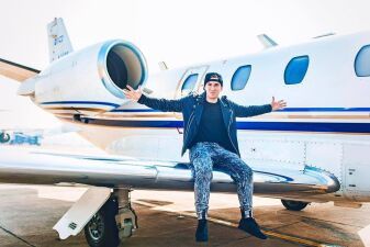 【動画アリ】HardwellがフェスでのDJ中に曲を止めた理由がすばらしすぎる！