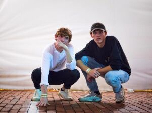 あの「Closer」にも関わっていたLouis The Childが新曲「Fire」を公開。