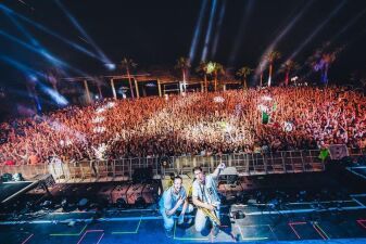 The Chainsmokers「Roses」のヴォーカリストを迎えたBig Giganticの新曲が公開された
