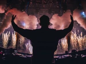 米経済誌 FORBES が DJ の年収ランキングを発表！1位に輝いたのは！？