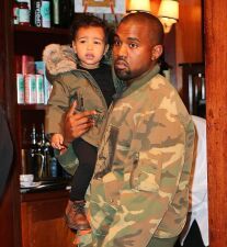 Kanye WestのYeezyシリーズが販売開始5分で完売！