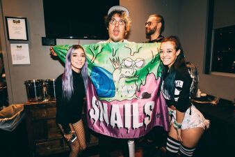SNAILSと写真を撮ろう！iFLYER前売チケット購入者限定ミート&グリート開催決定！
