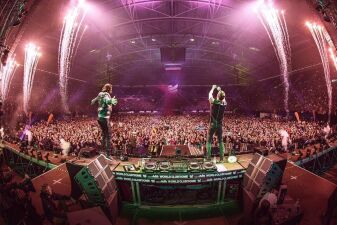 DIMITRI VEGAS & LIKE MIKEがDJの単独公演最多動員記録を樹立！そのファンの数は？？