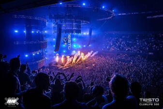 HardwellやThe Chainsmokersがゲスト登場！Tiëstoの6時間にも及ぶADEスペシャルセット分析！