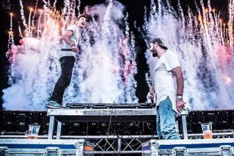 The Chainsmokersが12年ぶりにBillboardチャートで成し遂げた快挙とは？