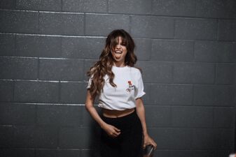 Selenators必見！セレーナ・ゴメスの「Bad Liar」グッズのプレオーダーが開始！！