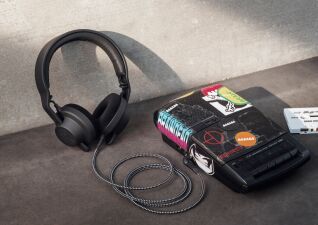 AIAIAI × BRAIN DEAD、世界限定200台、日本限定20台で超レアなコラボヘッドホンを発売！