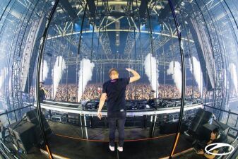 オランダのユレイヒトで開催された「A State Of Trance Festival」のムービーが早速公開！