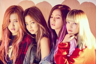 BLACKPINK、日本デビューを記念してLINE LIVEに降臨！