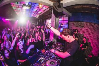 Hardwell On Airが300回記念としてWiwek, Don Diabloらを迎えてショーケースを実施！