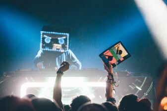 ダブステップ界のニューアイコン、Barely Aliveが来日！大阪公演チケット販売開始！