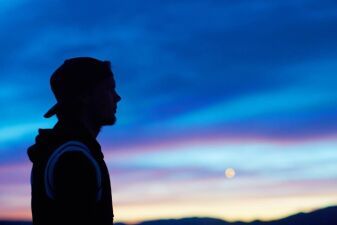 Avicii、完全復活まで間もなく！自身のSNSでティザームービーを公開