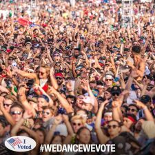 混戦のアメリカ大統領選挙。人気DJたちは「#WeDanceWeVote」のハッシュタグで投票を促す活動を実施。